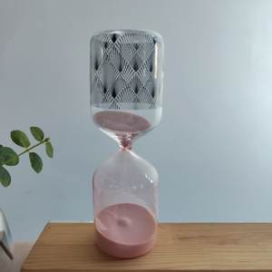 Vente en gros <span class=keywords><strong>sablier</strong></span> moderne en verre fait à la main cylindre rose <span class=keywords><strong>sablier</strong></span> décalcomanie conception usine vente directe pour cadeau de décoration de table - Product Image 4