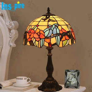 Wholesale luxury original glass lampshade bedside European baroque retro <span class=keywords><strong>tiffany</strong></span> table lamp - Product Image 5