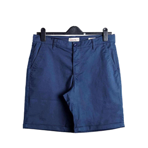 Pantalones cortos personalizados para hombre, sublimación sólida, estilo callejero para correr y gimnasio, tallas grandes por encima de la rodilla, con bolsillos y cremalleras ecológicas - Product Image 1