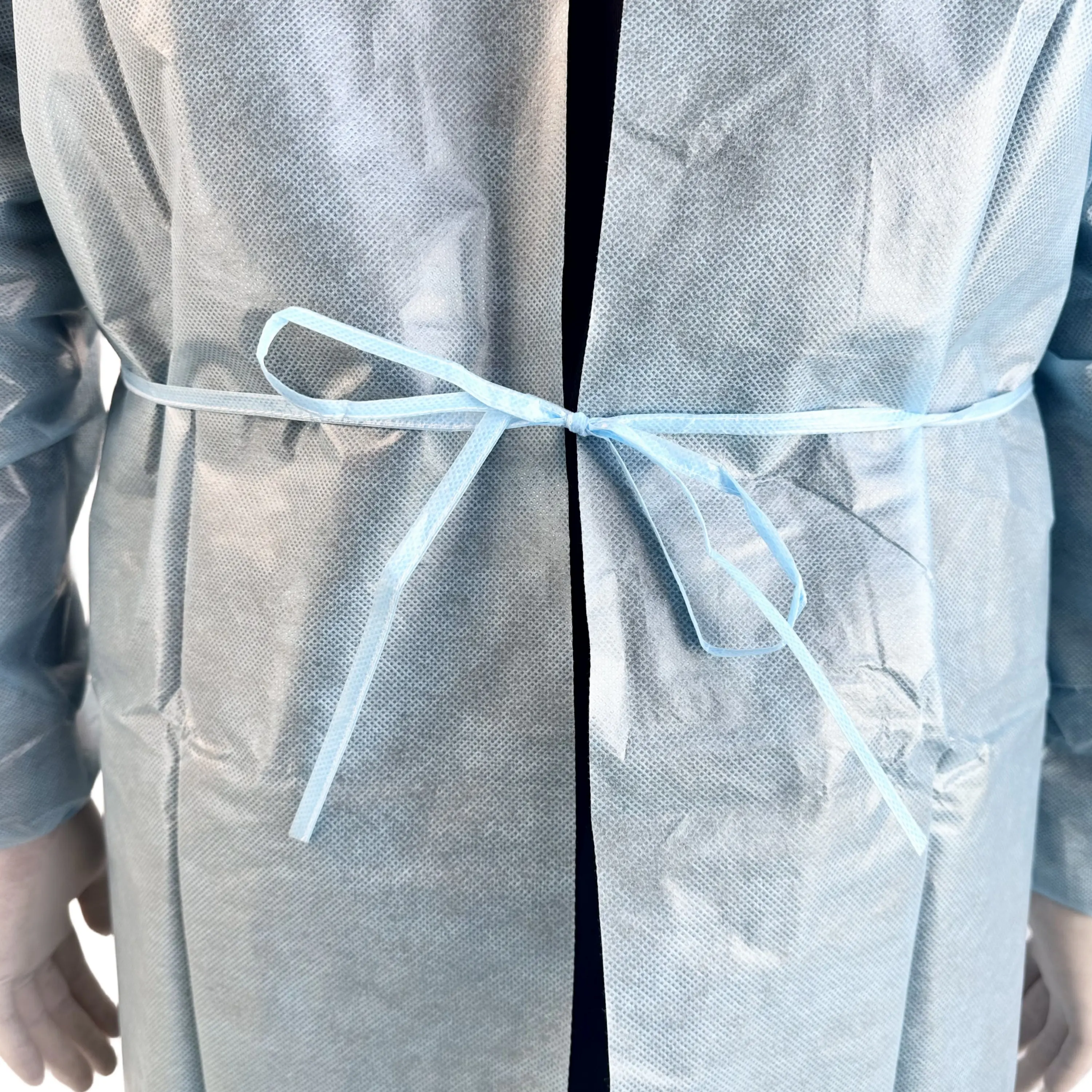 Seviye 4 takviyeli tek kullanımlık steril cerrahi nefes alabilir izolasyon elbiseleri doktor ve hemşireler için