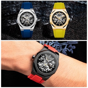 <span class=keywords><strong>Orologi</strong></span> Meccanici Automatici di Lusso con Design Personalizzato e Logo Proprio per <span class=keywords><strong>Uomo</strong></span>, Scheletro in Acciaio Inossidabile, Prodotti in Cina - Product Image 2
