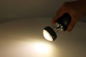 Lanterne de camping rechargeable à LED, 195 lumens, 6000K, lumière du jour, certifiée IP65, durable, alimentée par 4 piles AA, pour l'éclairage extérieur - Product Image 5