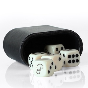 Recién llegado, juego de tazas de <span class=keywords><strong>dados</strong></span>, logotipo en relieve personalizado, taza de <span class=keywords><strong>dados</strong></span> de lujo de cuero Pu hecha a mano con 5 <span class=keywords><strong>dados</strong></span> - Product Image 5