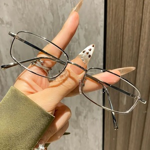 Lunettes <span class=keywords><strong>de</strong></span> <span class=keywords><strong>vue</strong></span> rectangulaires rétro bloquant la lumière bleue, <span class=keywords><strong>petite</strong></span> <span class=keywords><strong>taille</strong></span>, verres transparents, lunettes <span class=keywords><strong>de</strong></span> mode pour femmes, pour toutes les formes <span class=keywords><strong>de</strong></span> visage - Product Image 3