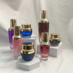 Portable Small Black Bottle Red Empty <b>Face</b> Cream Dispenser Cosmetic Press Spray Bottle High Value Appearance - Product Image 1