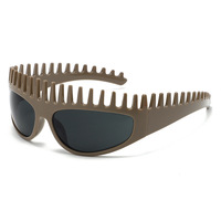 Nouvelles Lunettes de Soleil Unisexe pour Enfants Tendance et Originales, Protection UV400 Non Polarisée, Monture Pleine Forme Concave, Idéales pour l'Été et le Cyclisme