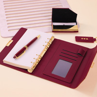 Coffret Cadeau A6 70% de Carnets de Bureau à Feuillets Mobiles Gaufrés, Porte-Cartes de Visite, Porte-clés, Souvenir Haut de Gamme pour Conférences
