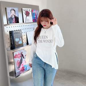 Camiseta de manga larga para mujer talla grande, diseño de botones asimétricos, versión ajustada, tela estampada y teñida 30-50% - Product Image 3