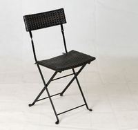 Ensemble bistrot minimaliste en acier et bois d'acacia Pollyrattan - Table et chaises pliantes pour balcon et jardin