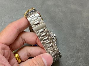 Reloj mecánico automático para hombre de 40 mm en oro, con diseño de alta gama, caja de acero inoxidable de color plateado de lujo - Product Image 4