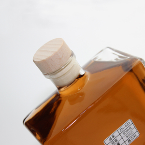Botella de Vidrio Cuadrada de Alta Gama, Elegante y Moderna, Reutilizable, de 500 ml y 750 ml, para Bebidas, Ron, Whisky, Mezcal, Ginebra - Product Image 4