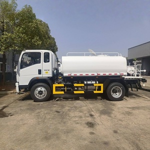 Camiones Cisterna de Agua HOWO de 9 Toneladas 4x2 de China, Camión Cisterna de Agua de 9000L, Camión Pulverizador de 9cbm - Product Image 1