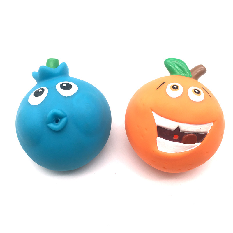 Custom Vinyl Funny soft Fruit Halloween water Bath Toys with Water Spraying for babies children