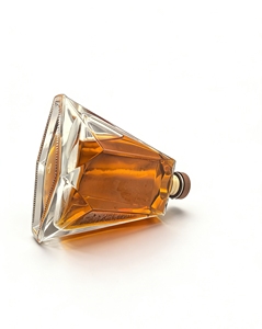 Botellas de Vidrio Transparente de Lujo, las Más Vendidas, con Tapón de Corcho, Opciones de Acabado Esmerilado y Grabado para Brandy, Whisky, Vodka y Ron - Product Image 6