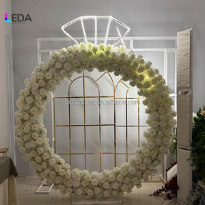Arche de fleurs artificielles blanches LEDA pour mariage, décoration de luxe, toile de fond florale faite à la main pour demande en mariage et fête - Product Image 6