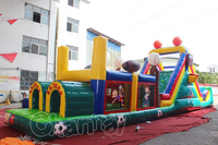 Parcours d'obstacles gonflable sportif avec toboggan, jeux d'escalade, aire de jeux combinée, piste de jeu, château gonflable extérieur décoratif
