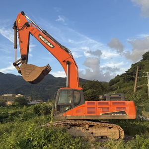 รถขุดไฮดรอลิกแบบตีนตะขาบ DX420 ขนาด 42 ตัน ประสิทธิภาพสูง พร้อมเครื่องยนต์ทรงพลัง เหมาะสำหรับโครงการก่อสร้างขนาดใหญ่ - Product Image 1