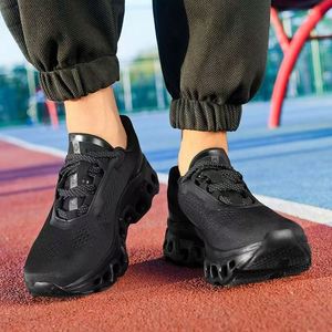 Chaussures de course respirantes pour hommes, légères, en maille, antidérapantes, avec semelle en caoutchouc épaisse, à enfiler - Product Image 4