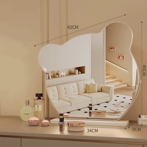 Espejo de maquillaje giratorio montado en Escritorio de osito famoso en Internet, espejo de mesa de tocador de iluminación de lujo - Product Image 1