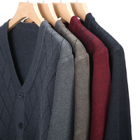 Cardigan classique vintage à col en V pour homme, options personnalisées, tricot plat en polyester et viscose, poches, vente en gros d'usine, automne 2025
