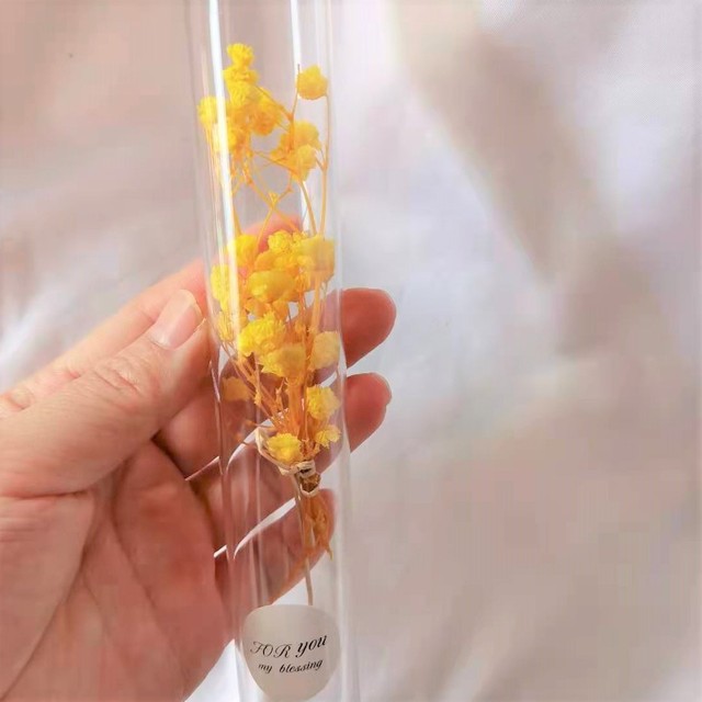 respiro giallo del bambino