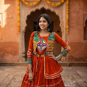Lehenga Choli Rojo Bordado para Mujer, Traje Tradicional Indio Pakistaní, Vestido Largo para Boda o Fiesta, Algodón, Corte Regular - Product Image 4