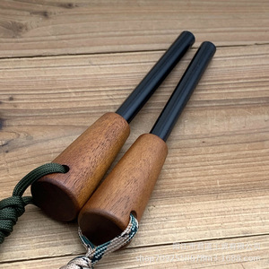 Allume-feu en tige de magnésium avec manche en bois et grattoir en acier inoxydable, outil de survie et de camping 10100 - Product Image 2
