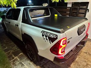 VENTE FLASH - Couvre-caisse de camion électronique/manuel en aluminium, anti-rouille, rétractable, pour pick-up, jeep, Chevrolet <span class=keywords><strong>Silverado</strong></span> EV, Toyota REVO - Product Image 2