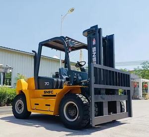 Carretilla elevadora diésel de cambio lateral <span class=keywords><strong>SNSC</strong></span> de 7 toneladas <span class=keywords><strong>FD70</strong></span> con caja de cambios de núcleo de mástil completamente libre Triplex para restaurantes y granjas - Product Image 2