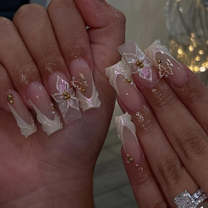 24 faux ongles courts en amande à presser, motif papillon, French manucure, vente en gros d'usine, logo personnalisé - Product Image 2