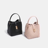 Tas Selempang Wanita Desainer Fashion Grosir, Mini Quilted Bucket Bag untuk Wanita, Bahan Kulit PU dengan Tali Rantai dan Kunci