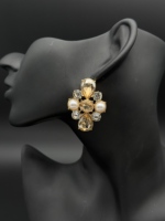 Anting-anting mutiara gaya Prancis vintage, tren Instagram, geometris, mewah, berbahan alloy seng, dengan inlay berbentuk bunga, untuk wanita, cocok untuk pesta