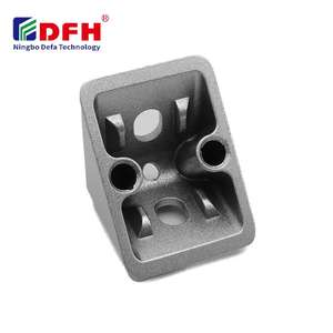 <span class=keywords><strong>Die</strong></span>-<span class=keywords><strong>Cast</strong></span> seng 40*40 Slot 8 sudut braket sudut dengan tutup penutup struktur braket segitiga - Product Image 1