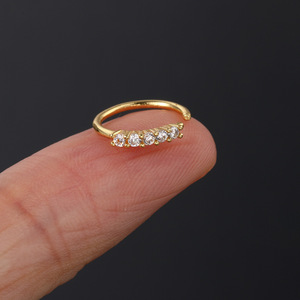 Hermoso anillo de nariz chapado en oro con flor de circón con microincrustaciones, accesorios de cobre, joyería para el cuerpo, venta al por mayor, piedra de cristal - Product Image 6