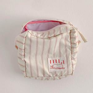 Bolsa de Maquillaje de Viaje Mini Personalizada con Diseño de Rayas Verticales, Bolsa Cosmética Portátil y Linda con Cierre - Product Image 6