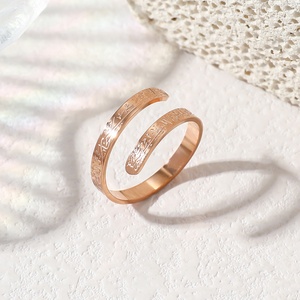 Réglable Ouvert Religieux Arabe Coran Islamique Musulman En Acier Inoxydable 18K Plaqué Or De Mode Bijoux Anneaux pour Femmes En Gros - Product Image 3