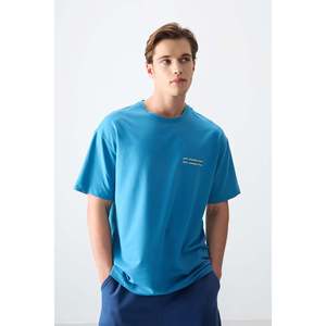 เสื้อยืดผู้ชายพิมพ์ลายทรงโอเวอร์ไซส์ เนื้อผ้าฝ้ายหนานุ่ม สีฟ้าพีทรอล - 88375 - สีฟ้าพีทรอล - Product Image 5