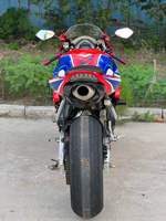 Moto de course sur circuit d'occasion Honda CBR1000RR 1000cc, quatre cylindres, sportive, rouge Repsol