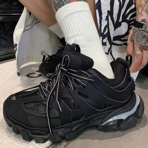 Calzado Deportivo de Plataforma con Luces LED, Estilo Casual, Diseño de Lujo, Calidad Original, Track 3.0, Gran Venta - Product Image 2