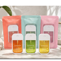 Vente en gros de flacons pulvérisateurs en plastique PP PET vides personnalisés de 30 ml, 45 ml, 50 ml, flacons de parfum rechargeables pour voyage avec pompe et joint d'étanchéité