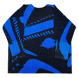 Long Sleeve T-shirt Men's Spring/Autumn 2024 New Graffiti Print Wrinkle Top Blue Bottoming Shirt Trendy Clothing Pleated Shirt