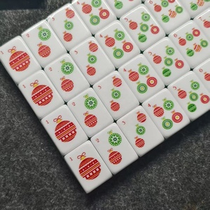 Juego de Mahjong Americano de Lujo Moderno Plegable de 4 Capas de Acrílico |   Fichas de Mahjong Navideñas Rojas y Verdes, Regalo Festivo, Buena Esperanza - Product Image 2