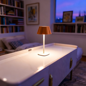 Tùy chỉnh thiết kế mới không dây dẫn ánh sáng ban đêm ăn uống Dimmable nhà hàng trang trí nội thất ngoài trời Đèn bàn - Product Image 3