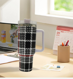 New Checked Printed Cup Stainless Steel Insulated <b>Tumbler</b> <b>With</b> <b>Handle</b> <b>Straw</b> High Capacity Travel 40 oz Tartan Mug - Product Image 5