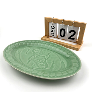 Plat de service ovale en porcelaine <span class=keywords><strong>vert</strong></span> céladon de 12 pouces, avec motif de poissons en relief, glaçure céramique, pour la <span class=keywords><strong>vaisselle</strong></span> de restaurant - Product Image 3