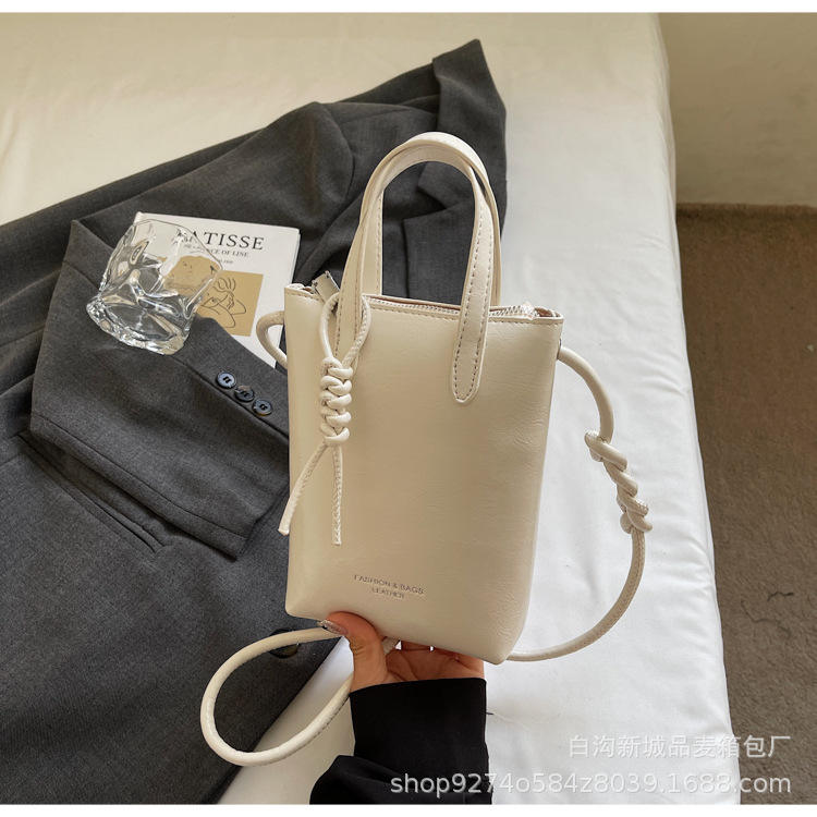 Off - white without accessories