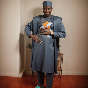 Nouveau <span class=keywords><strong>Agbada</strong></span> brodé africain pour vêtements de mariage Costume traditionnel trois pièces pour hommes Costume 3 pièces - Product Image 1