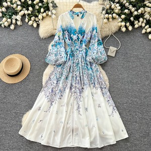 Robe de bureau élégante pour femme, à manches longues, à la taille cintrée, à la coupe évasée, à fleurs, col en V - Product Image 1