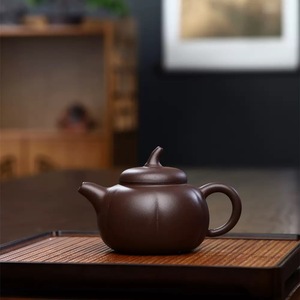 Tetera de Arcilla Púrpura Yixing de Diseño Clásico, Ecológica, Venta al por Mayor, Mina Cruda Kongfu Zisha Hu 250 ml - Product Image 3