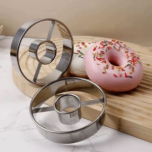 Coupe-pâte à donuts en acier inoxydable 430 de qualité alimentaire, 8 cm / 9,8 cm / 15 cm, avec découpeur central / découpeur en anneau - Product Image 4